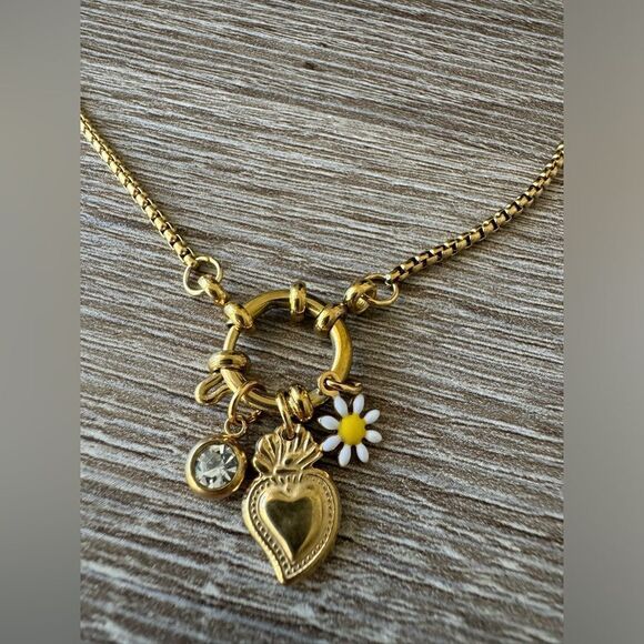 Gold Heart and Flower Charm Necklace N802 - Picture 4 of 5